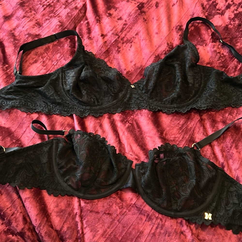 2 black lace Savage Fenty Bras 34DDD